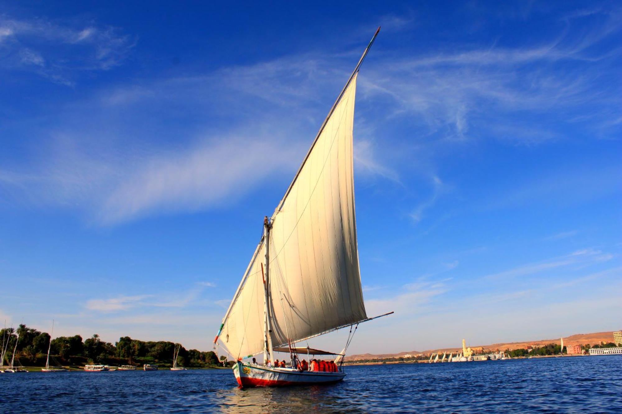 Moevenpick Royal Lily Nile Cruise, Every Monday Four Nights From Luxor, Every Friday Three Nights From Aswan - Including Excursions & Sightseeing Εξωτερικό φωτογραφία