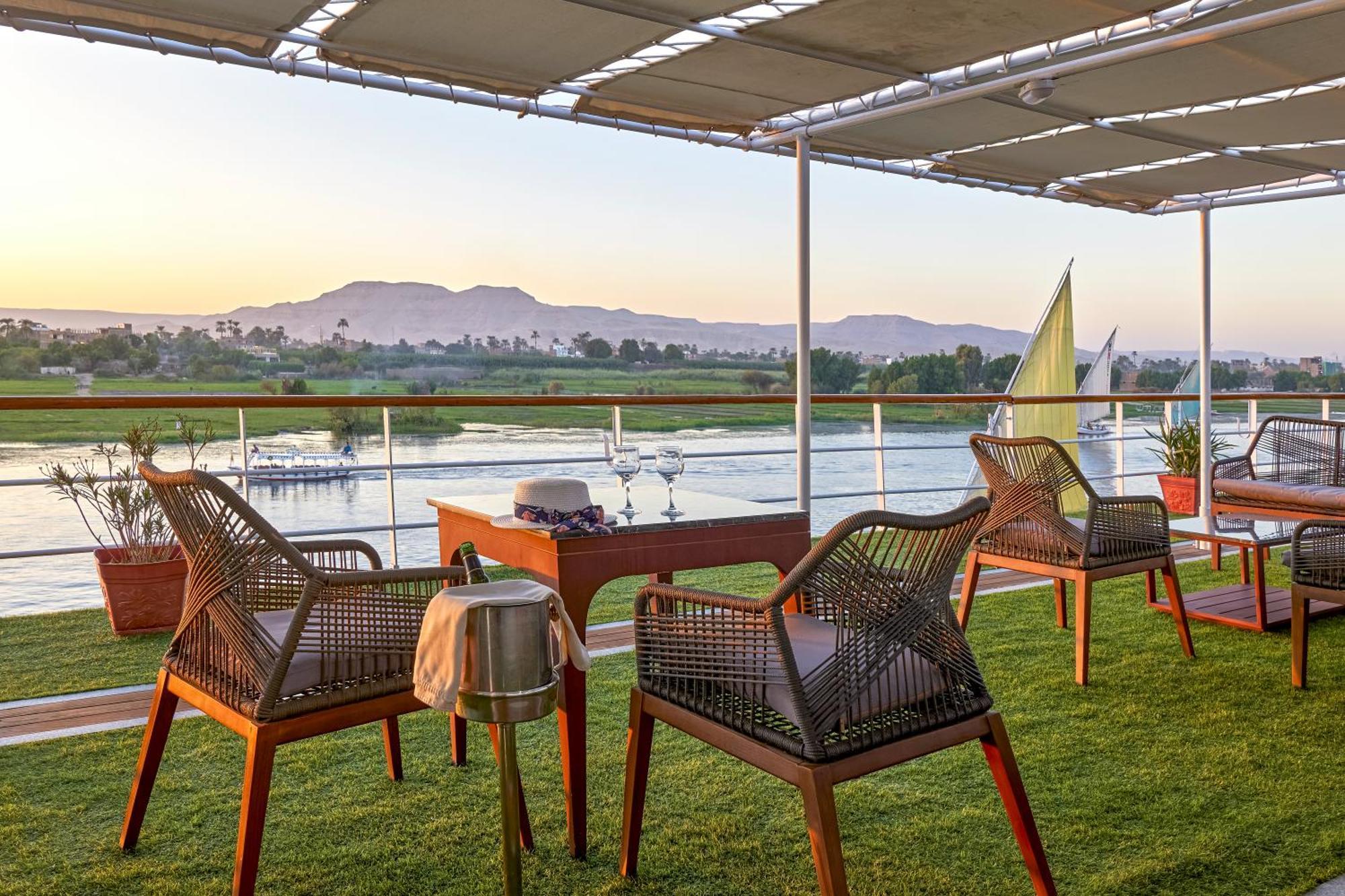 Moevenpick Royal Lily Nile Cruise, Every Monday Four Nights From Luxor, Every Friday Three Nights From Aswan - Including Excursions & Sightseeing Εξωτερικό φωτογραφία